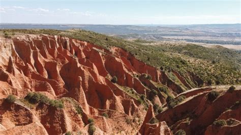 carcavas patones|Descubre las Cárcavas de Patones: un paisaje lunar。